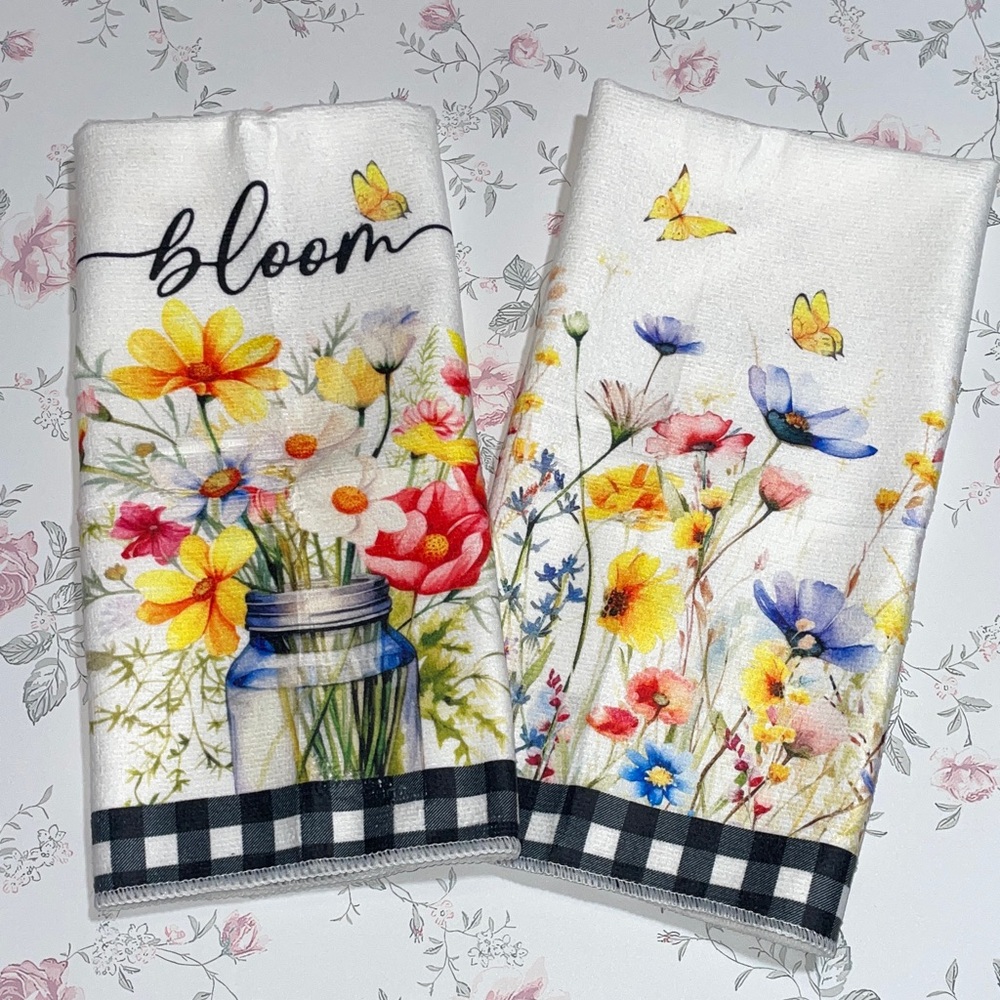 Floral Micofiber Kitchen Towels with Bloom Design 18” W x 26” H